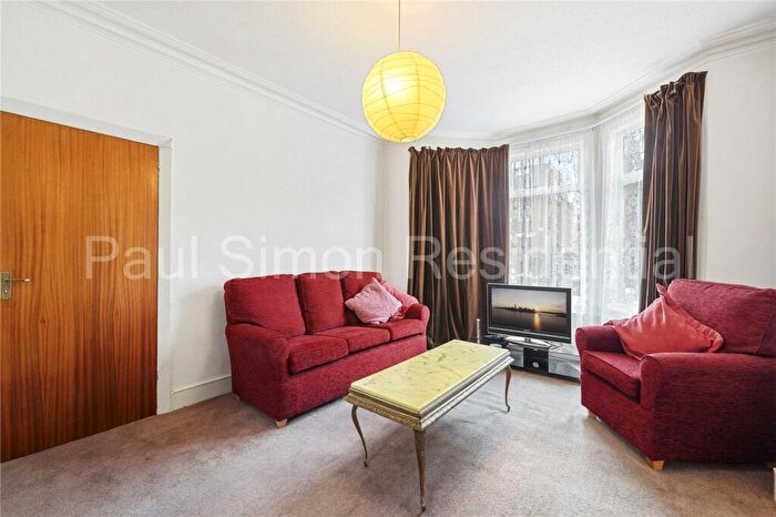 3 Bedroom Terraced House For Sale In Warwick Gardens, Harringay, London, N4