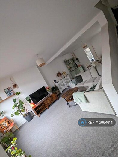 3 Bedroom Semi-Detached House To Rent In Glaisdale Avenue, Coventry, CV6