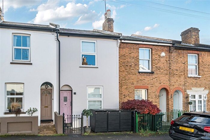 2 Bedroom Terraced House For Sale In Surbiton, KT6