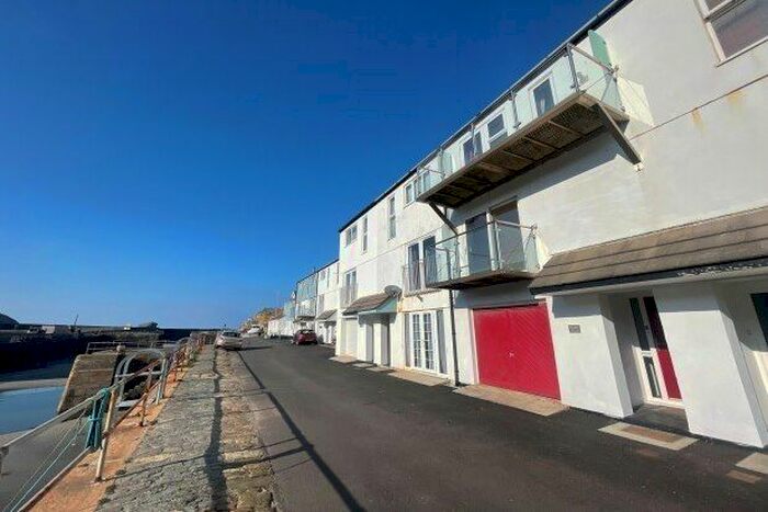 3 Bedroom Property To Rent In Kingsley Terrace, Redruth, TR16