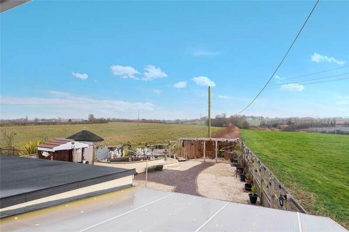 4 Bedroom Semi-Detached House For Sale In Taunton Road, North Petherton, Bridgwater, TA6