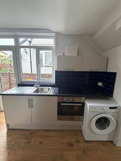 6 Bedroom End Of Terrace House To Rent In Kingsholm Road, Southmead, Bristol, BS10