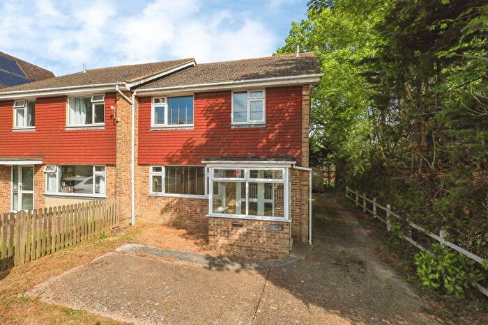 4 Bedroom Semi-Detached House For Sale In Upper Dicker, Hailsham, BN27