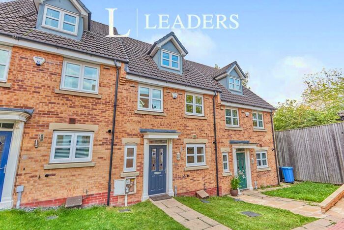 4 Bedroom Terraced House To Rent In Highfields Park Drive, Derby, DE22