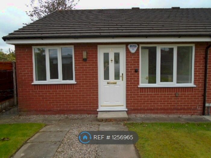 2 Bedroom Bungalow To Rent In Ainsworth Court, Bolton, BL2