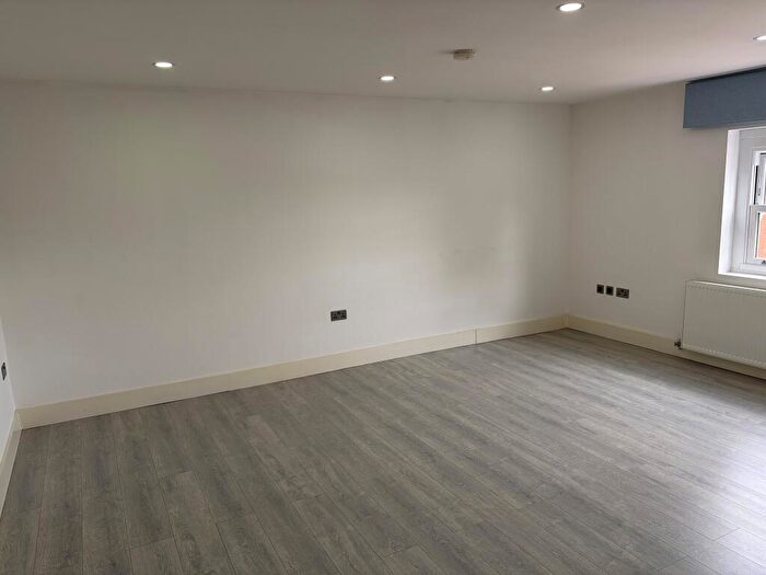 1 Bedroom Flat To Rent In London Road, Southend-on-sea, SS1
