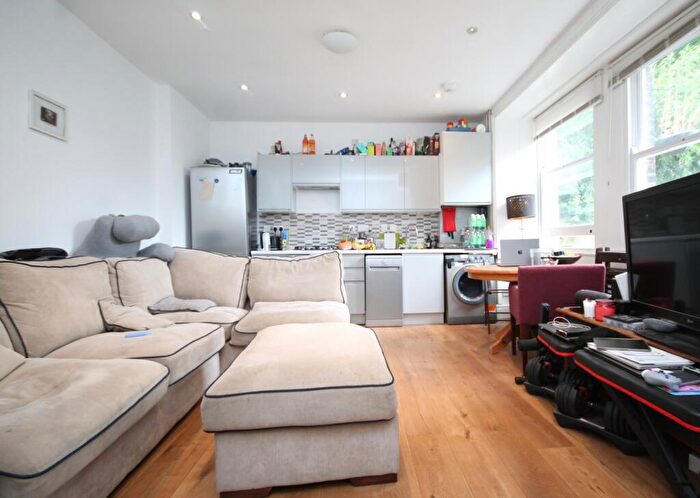 2 Bedroom Flat To Rent In Ospringe Road, Kentish Town, NW5