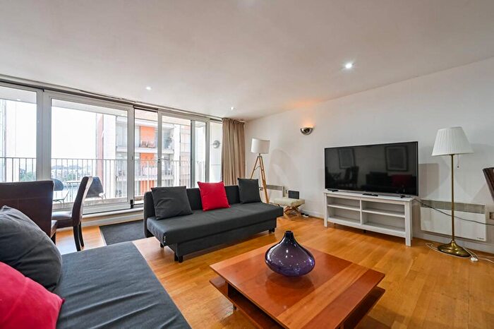 3 Bedroom Flat For Sale In Western Gateway, Royal Docks, London, E16