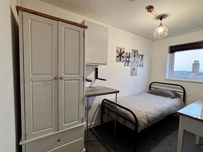1 Bedroom Property To Rent In Colliery Road, Church Gresley, Swadlincote, DE11