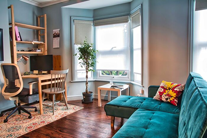 1 Bedroom Flat To Rent In Richford Road, London, E15