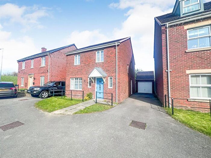 4 Bedroom Detached House For Sale In Wren Close, Corby, NN18