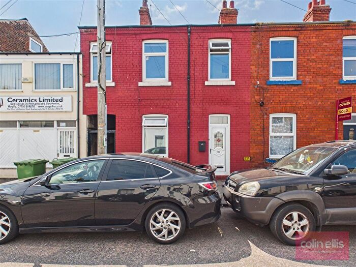 3 Bedroom Terraced House For Sale In Hoxton Road, Scarborough, YO12