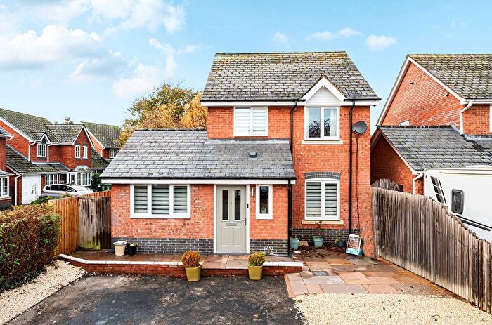 5 Bedroom Detached House For Sale In Maes Y Celyn, Guilsfield, Welshpool, Powys, SY21