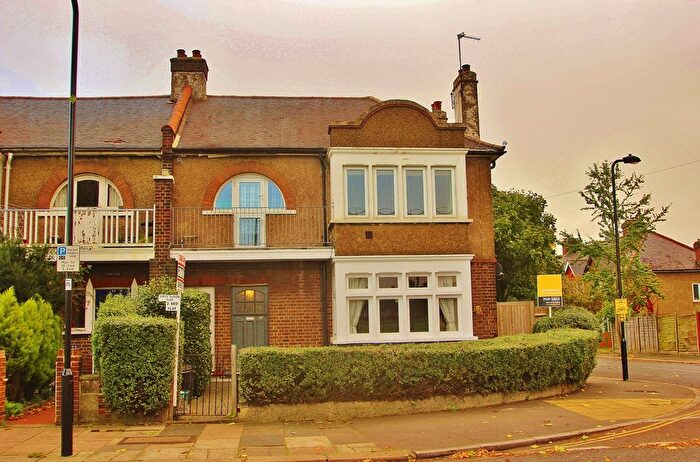1 Bedroom Flat To Rent In Eastfields Road, Ealing, W3