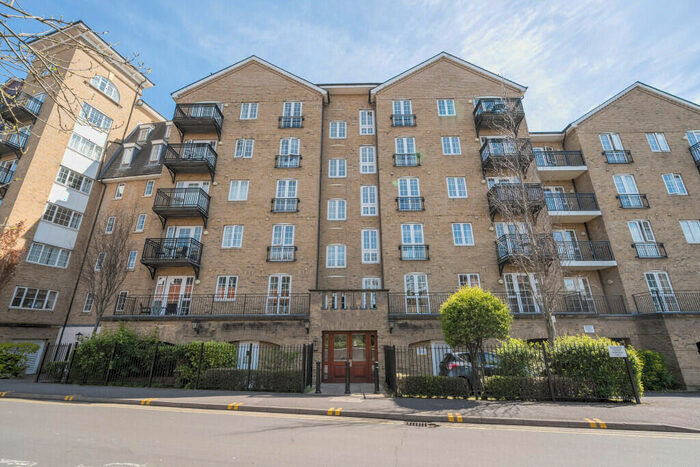 2 Bedroom Apartment To Rent In Fobney Street, Reading, Berkshire, RG1