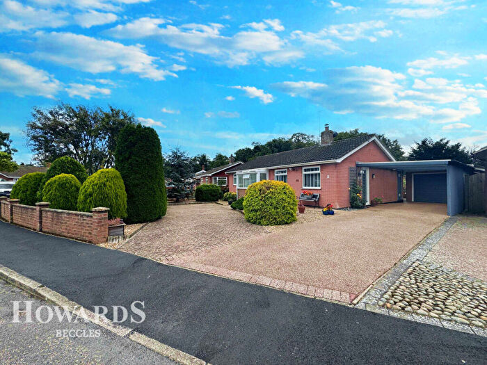 2 Bedroom Detached Bungalow For Sale In Woodland Drive, Bungay, NR35