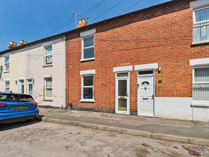 3 Bedroom Terraced House For Sale In Birchmore Road, Gloucester, GL1