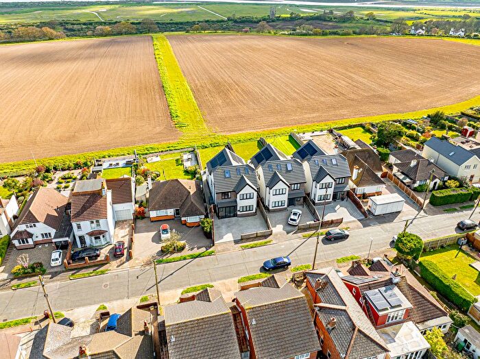 4 Bedroom Detached House For Sale In Castle Road, Benfleet, SS7