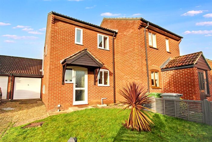 2 Bedroom Semi Detached House For Sale In Sir Williams Close, Aylsham, Norwich, NR11