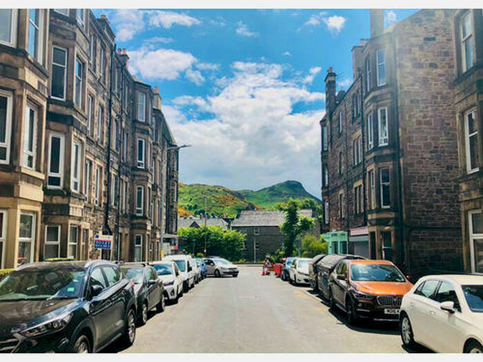 1 Bedroom Flat To Rent In Cambusnethan Street, Edinburgh, EH7