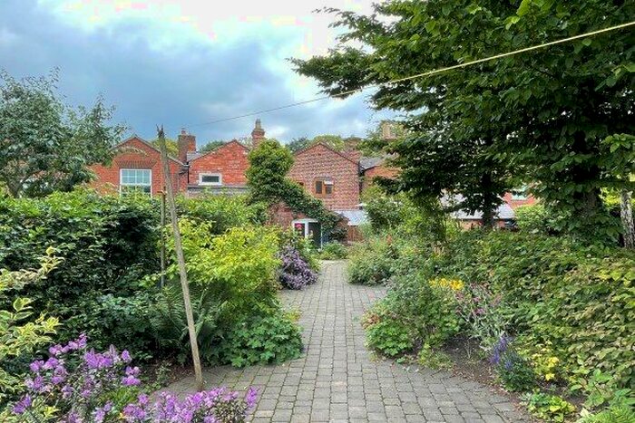 2 Bedroom Property To Rent In Trent Valley Road, Lichfield, WS13