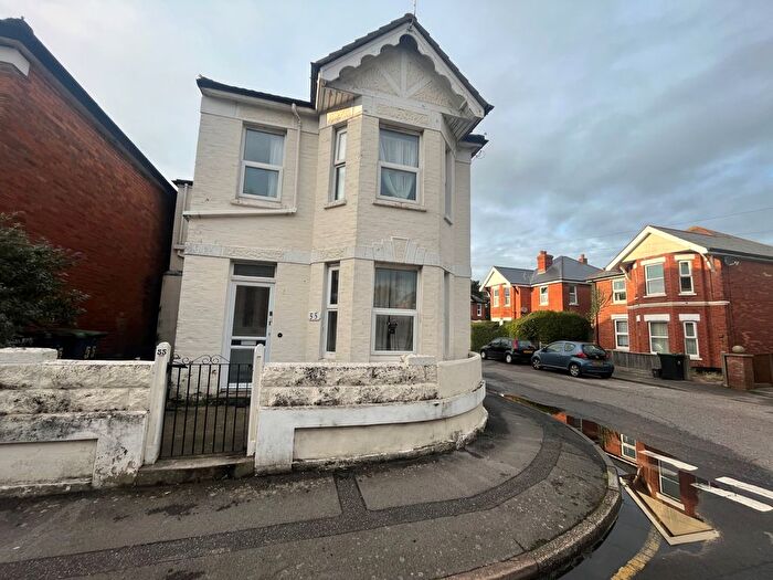 1 Bedroom Flat To Rent In Fairfield Road, BH23