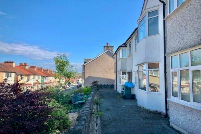 3 Bedroom Property To Rent In Grange Road, Colwyn Bay, LL29