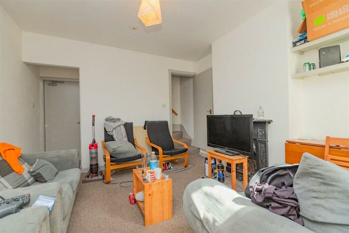 4 Bedroom House To Rent In Lottie Road, Birmingham, B29