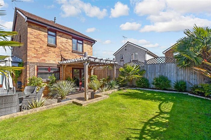 3 Bedroom Detached House For Sale In Harvest Way, Singleton, Kent, TN23