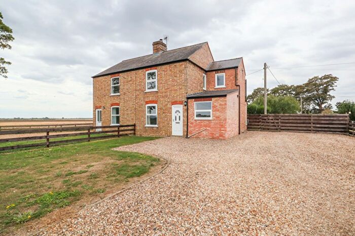 2 Bedroom Semi-Detached House To Rent In Padgetts Road, Christchurch, PE14