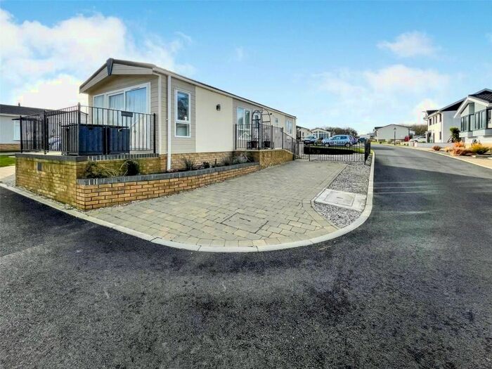 2 Bedroom Mobile/park Home For Sale In Honeysuckle Way, Meadowlands Court, Poundstock, EX23