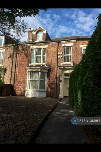 1 Bedroom Flat To Rent In Thornhill Crescent, Sunderland, SR2