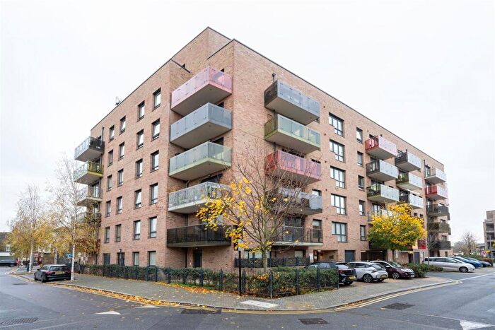 2 Bedroom Apartment For Sale In Marlowe Road, Walthamstow, E17