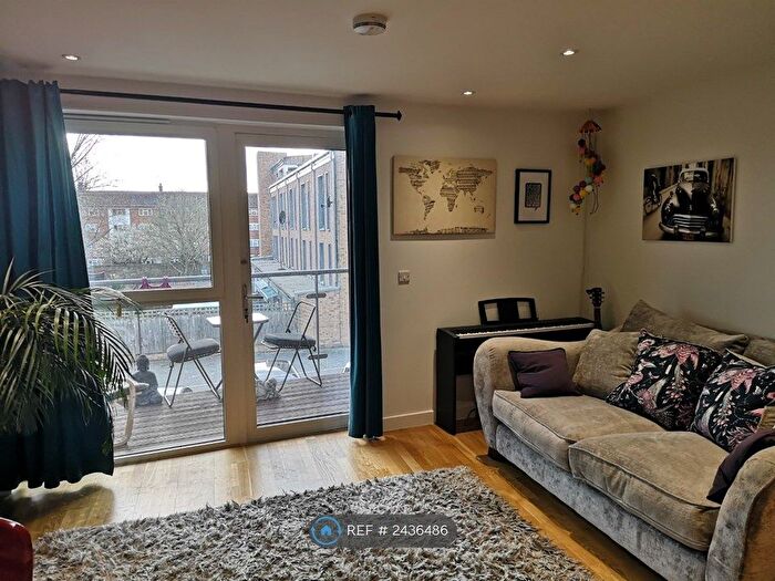 1 Bedroom Flat To Rent In Manor Lane, Feltham, TW13