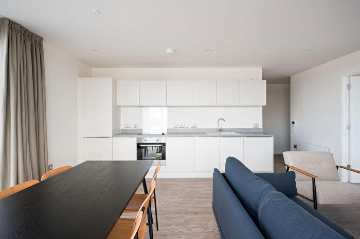 3 Bedroom Flat To Rent In The Kell, Gillingham Gate Road, Gillingham, ME4