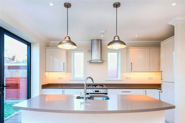 4 Bedroom Semi-Detached House To Rent In Westmorland Road, Manchester M20