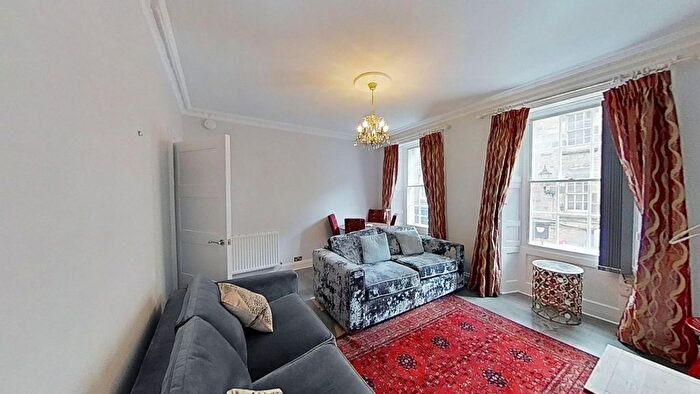 2 Bedroom Flat To Rent In Rose Street, Edinburgh, Midlothian, EH2