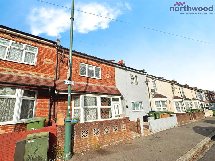 4 Bedroom Terraced House To Rent In Brinton's Road, SO14