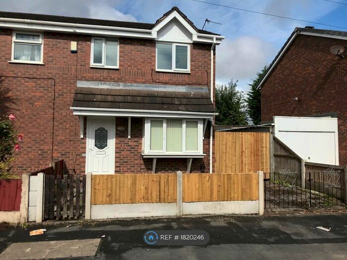 3 Bedroom Semi-Detached House To Rent In Ramford St, St. Helens, WA9