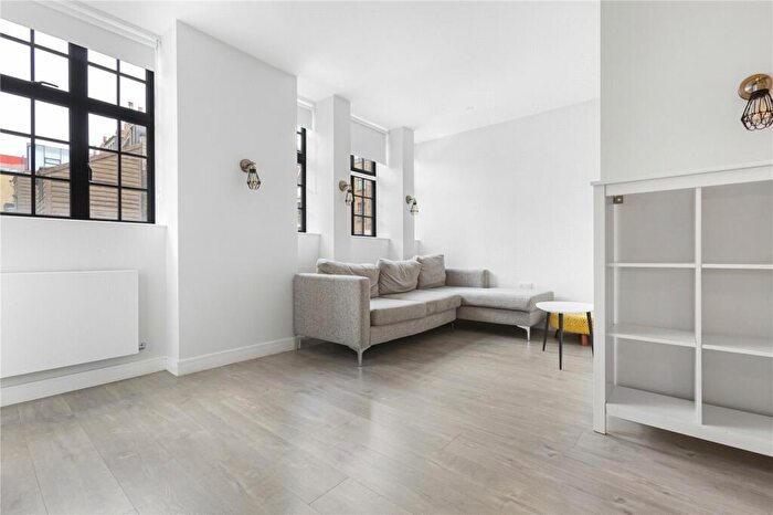 2 Bedroom Apartment To Rent In Varden Street, Whitechapel, London, E1