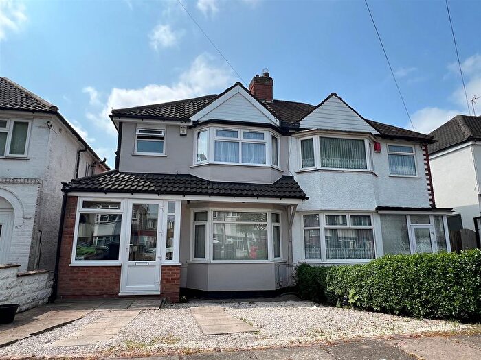 3 Bedroom Semi Detached House To Rent In Pendragon Road, Perry Barr, Birmingham, B42