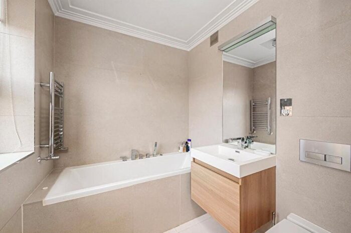 2 Bedroom Flat For Sale In Serlby Court, Addison Road, London, W14