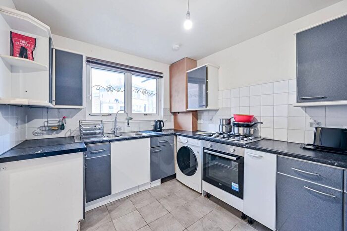 2 Bedroom Maisonette To Rent In Eglinton Road, Woolwich, London, SE18