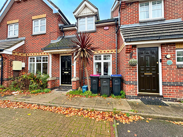 2 Bedroom Terraced House For Sale In Claremont Close, Westcliff-on-Sea, SS0