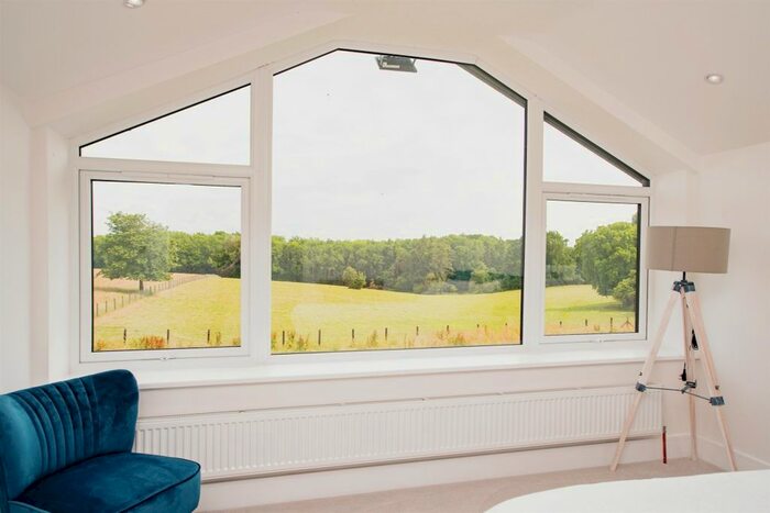 3 Bedroom Terraced House For Sale In Shantock Lane, Bovingdon, Hemel Hempstead, HP3