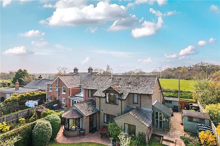 4 Bedroom Detached House For Sale In Dunbridge Lane, Awbridge, Romsey, Hampshire, SO51