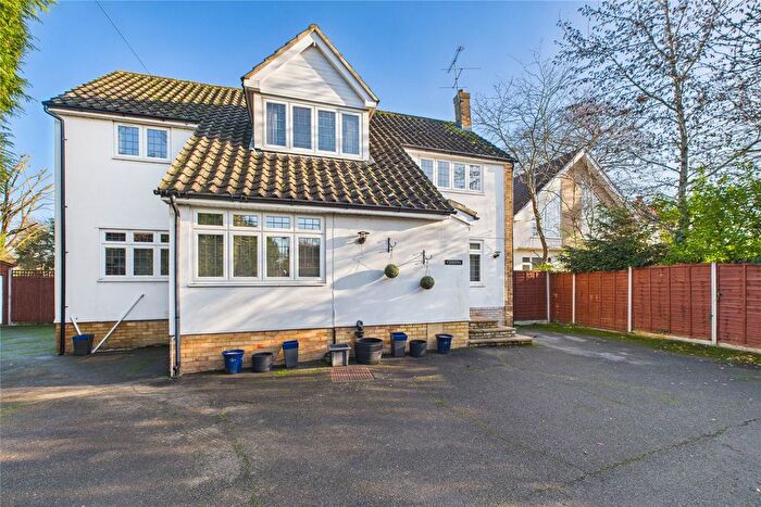 5 Bedroom Detached House For Sale In Bray Road, Maidenhead, Berkshire, SL6