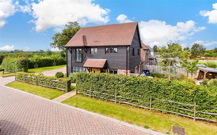 3 Bedroom Detached House For Sale In Polo Field Drive, Littlebourne, Canterbury, Kent, CT3