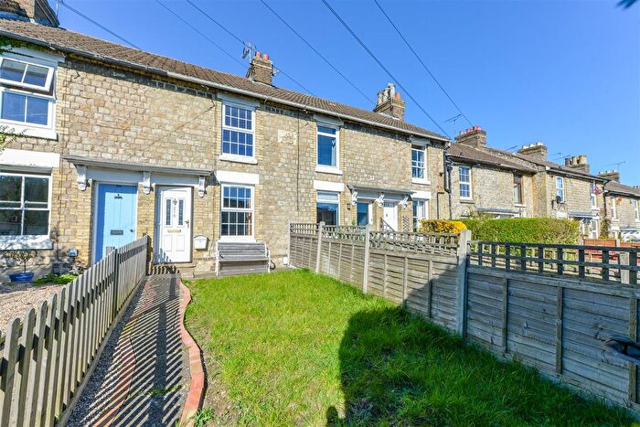2 Bedroom Terraced House For Sale In Tonbridge Road, Maidstone, ME16