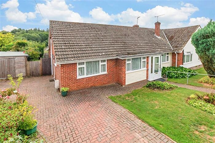3 Bedroom Semi-Detached Bungalow For Sale In Penshurst Close, West Kingsdown, Sevenoaks, Kent, TN15